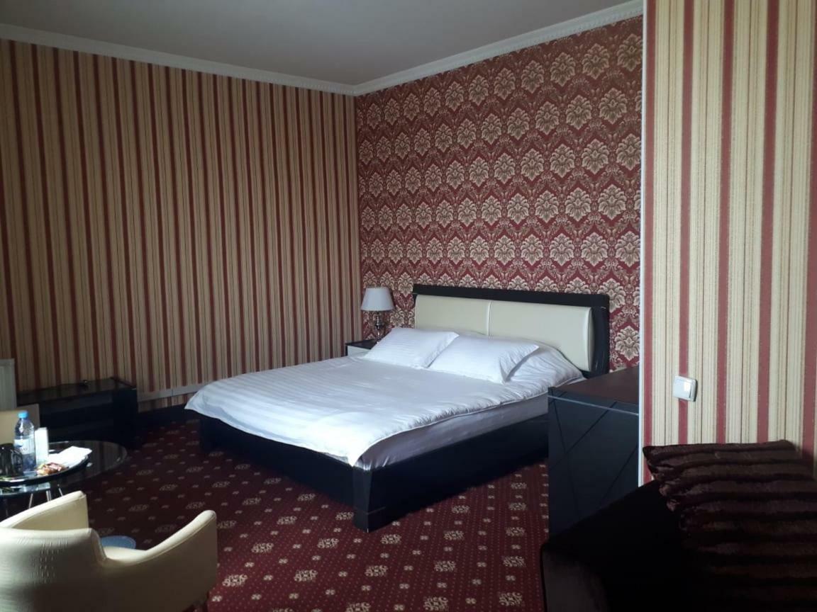 Seoul Hotel Çimkent Dış mekan fotoğraf