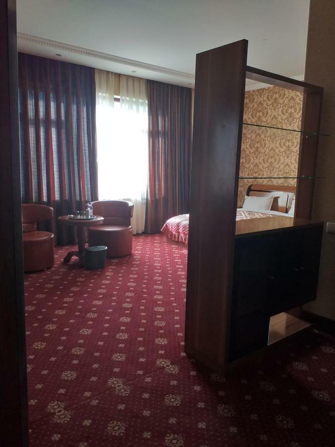 Seoul Hotel Çimkent Dış mekan fotoğraf